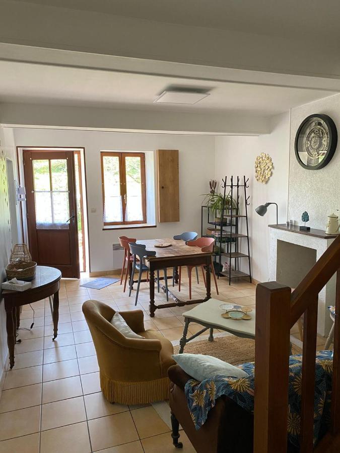 Petit Cocon Au Coeur Du Morvan Montreuillon Eksteriør bilde